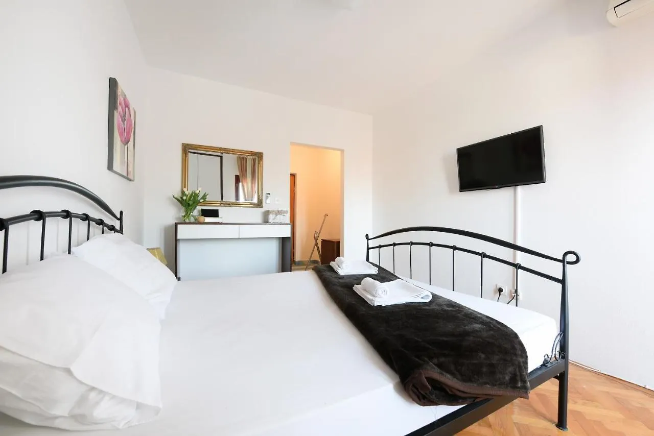 Diana Borik Apartment Zadar
